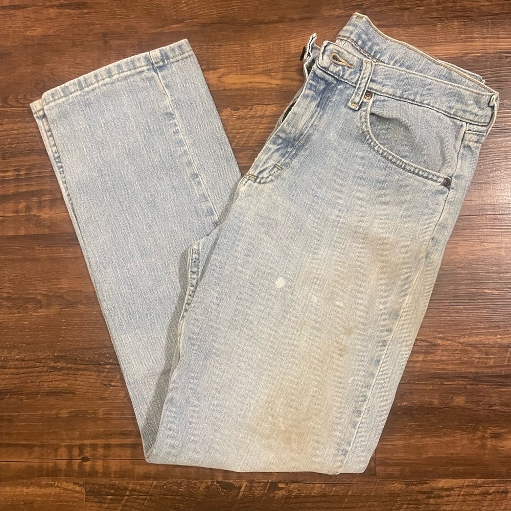 Wrangler Men's Distressed Straight Blue Jeans